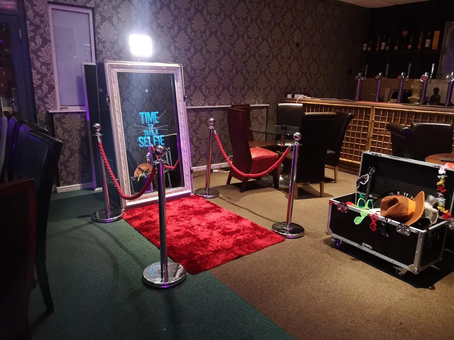 MAGIC MIRROR