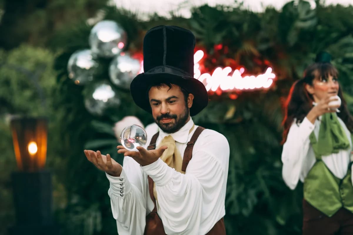 MAGICIANS